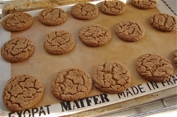 Post image for Holiday Cookie Season & My All Time Fave Cookie ~ Ginger Molasses