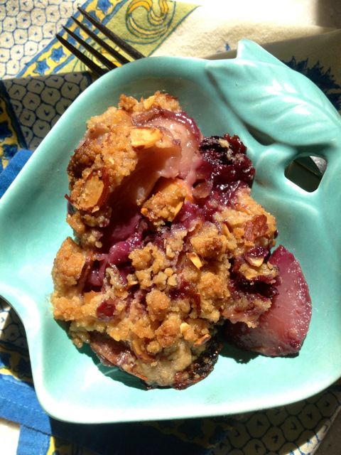 Post image for Blueberry Peach Ginger Crumble